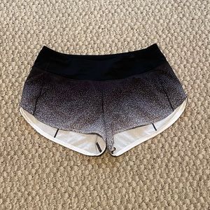 Lululemon Speed Up Shorts 2.5” Black and White Ombré Size 6